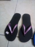 Similar ao modelo flat havaianas