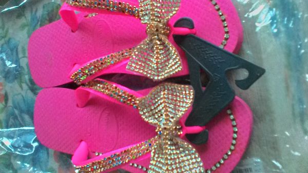 havaianas com laço em manta