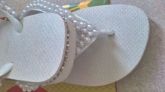 havaianas com pérolas